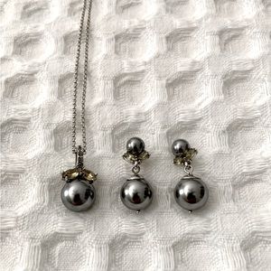 Monet Necklace & Earrings faux Black Pearls & Peridot Stones. Costume Silver.